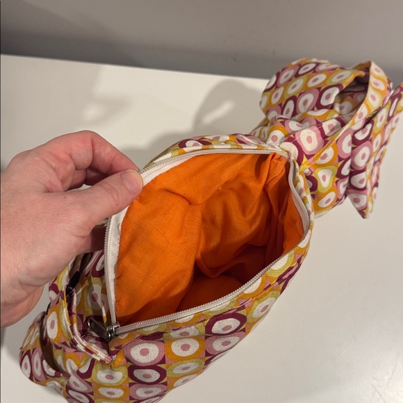 handmade elephant-shaped crossbody bag- vibrant polka dot patterned fabric - Picture 7 of 8